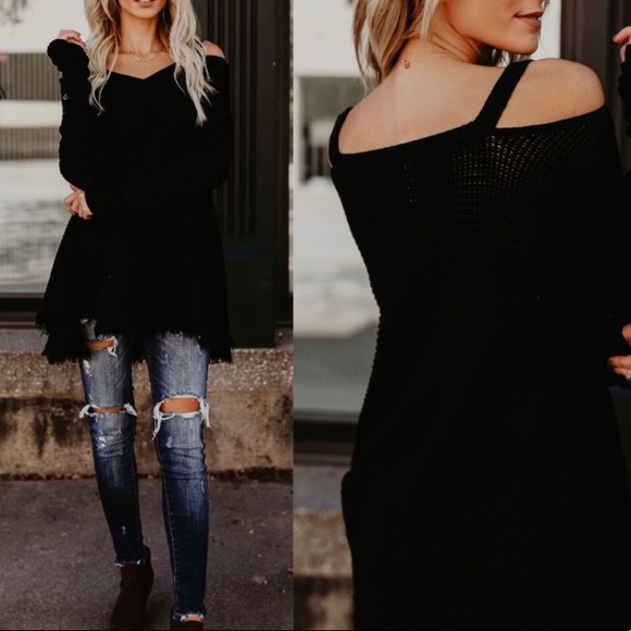 Cold shoulder black fringe sweater - Picture 1 of 2